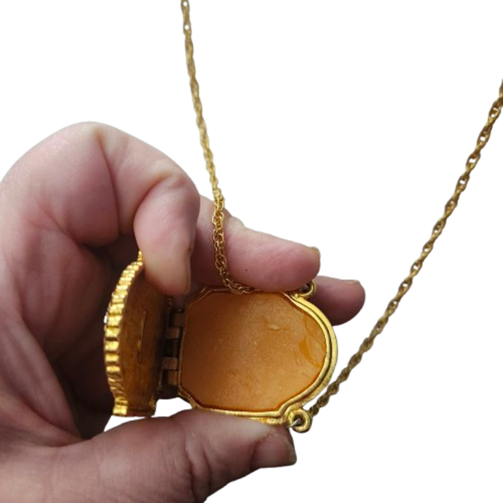 Vtg 1960s 70s Max Factor Hypnotique Tapestry Locket Perfume Solid Necklace - Picture 6 of 6